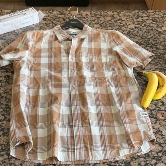 North face shirt.  L.  Men’s - Picture 4 of 7